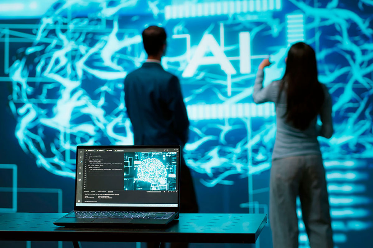 Así se forma talento en la era inteligencia híbrica