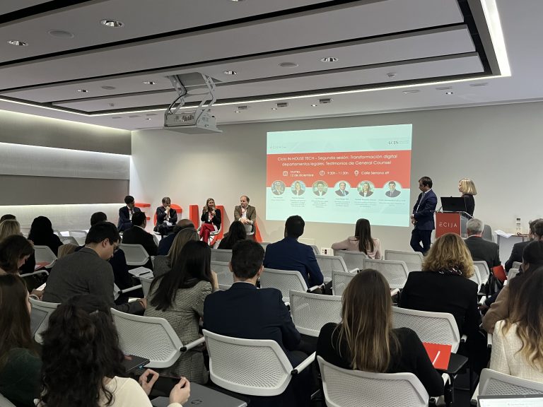 Los abogados ‘inhouse’ eligen despachos externos con alto componente tecnológico que apuesten por la transformación digital